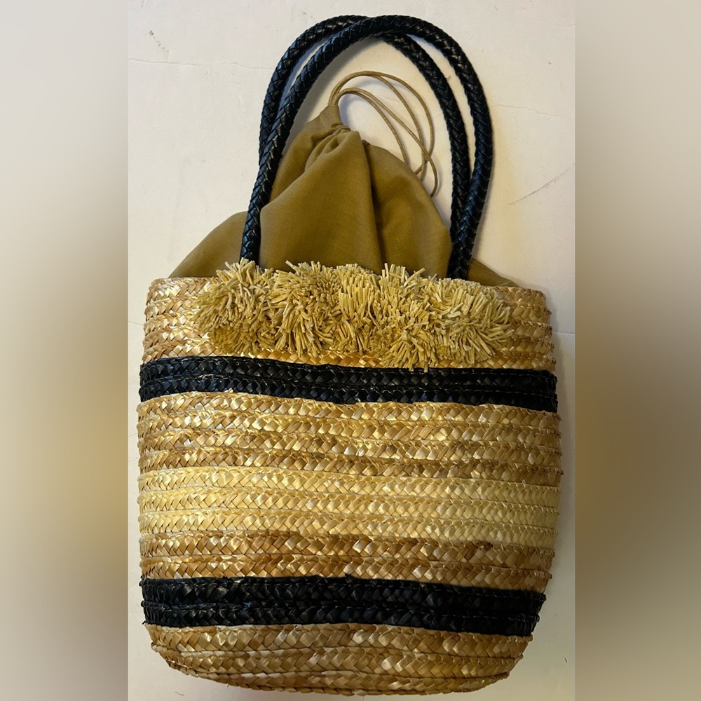 Orchid straw purse